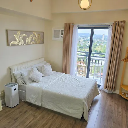 Cozy Cebu Studio Near It Park With Fast-Wifi, Balcony And Gym Access
