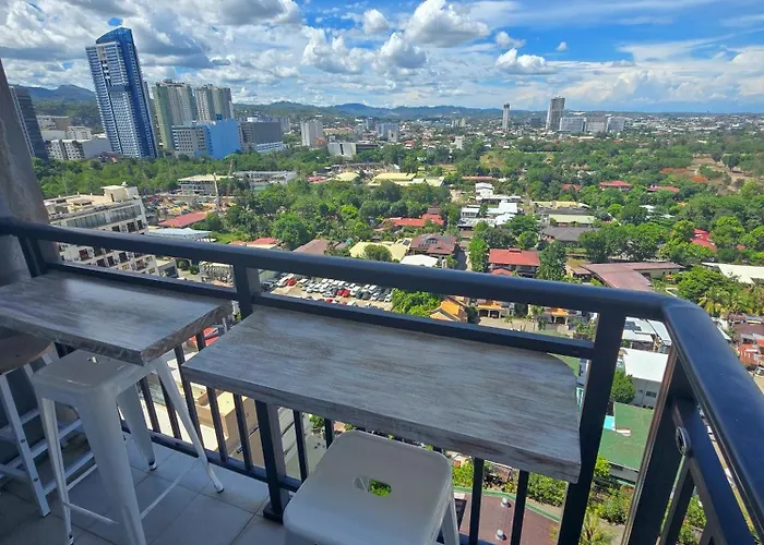Cozy Near It Park With Fast-wifi, Balcony And Gym Access Apartment Cebu